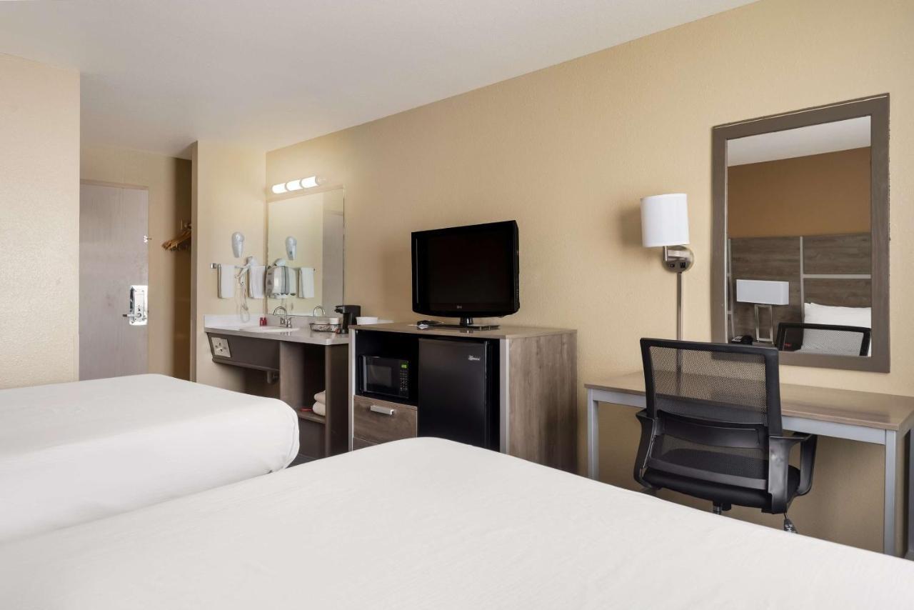 Surestay Hotel By Best Western Wells Eksteriør bilde