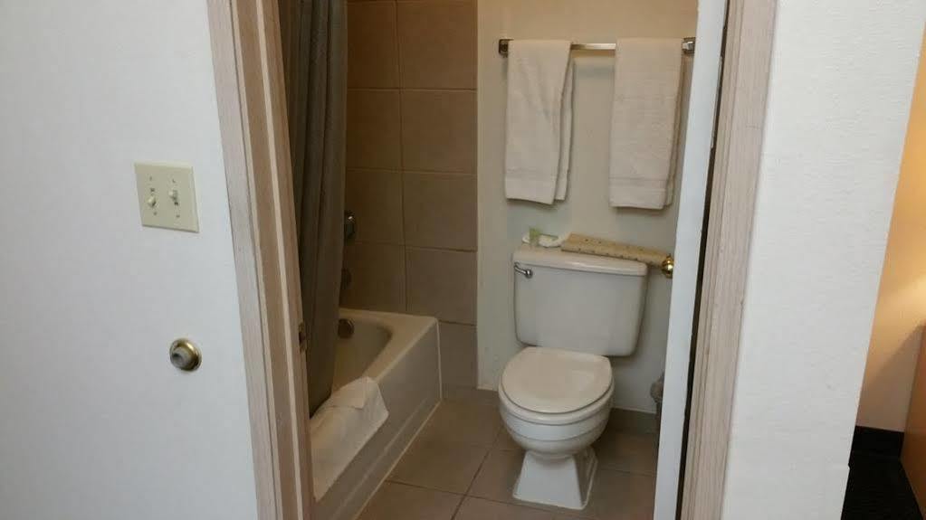 Surestay Hotel By Best Western Wells Eksteriør bilde